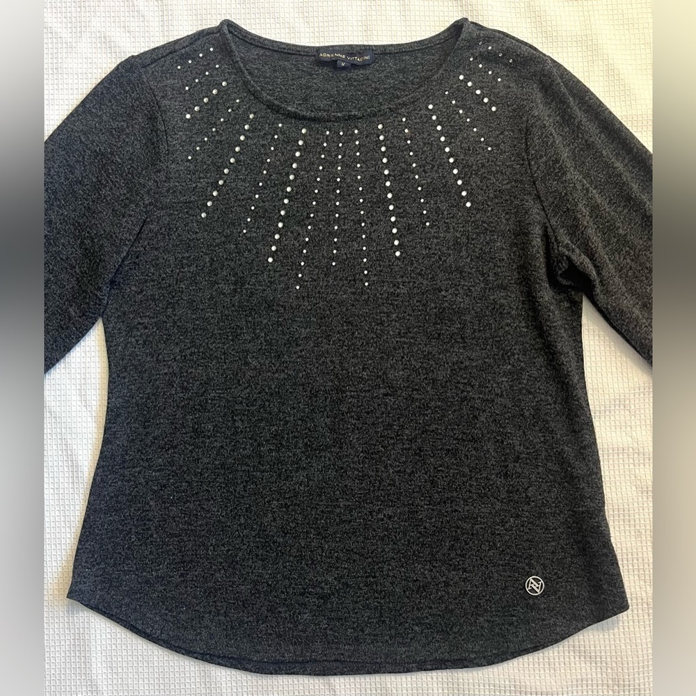 Adrienne Vittadini Gray 3/4 Sleeve Top with Embellished Design Women’s Medium - Picture 2 of 14
